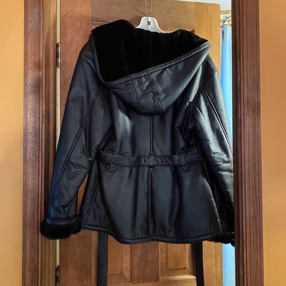 Wilson’s leather coat with fur liner - Picture 4 of 7